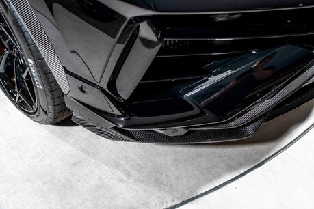 Lamborghini Urus V8 PERFORMANTE. FULL PPF. PANORAMIC ROOF. HEATED, COOLED & MASSAGE SEATS. 25