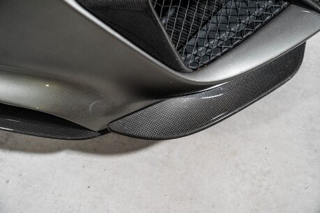 Ferrari 488 Pista FULL FSH. CARBON FIBRE INT & EXT PACK. HISTORIC PAINTWORK. 37