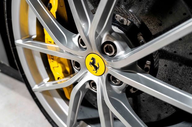 Ferrari 488 Pista FULL FSH. CARBON FIBRE INT & EXT PACK. HISTORIC PAINTWORK. 3