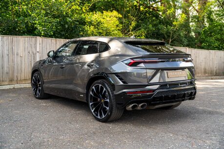 Lamborghini Urus V8 S. HEATED, COOLED & MASSAGE SEATS. PANORAMIC ROOF. B&O. TOPAZ FRONT PPF. 2