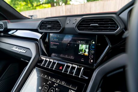 Lamborghini Urus V8 S. HEATED, COOLED & MASSAGE SEATS. PANORAMIC ROOF. B&O. TOPAZ FRONT PPF. 14