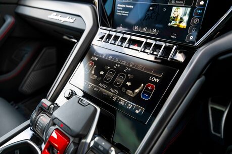 Lamborghini Urus V8 S. HEATED, COOLED & MASSAGE SEATS. PANORAMIC ROOF. B&O. TOPAZ FRONT PPF. 13