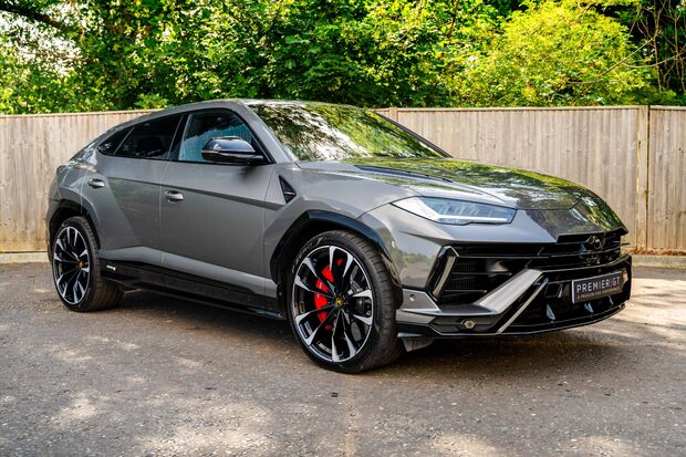 Lamborghini Urus V8 S. HEATED, COOLED & MASSAGE SEATS. PANORAMIC ROOF. B&O. TOPAZ FRONT PPF. 1