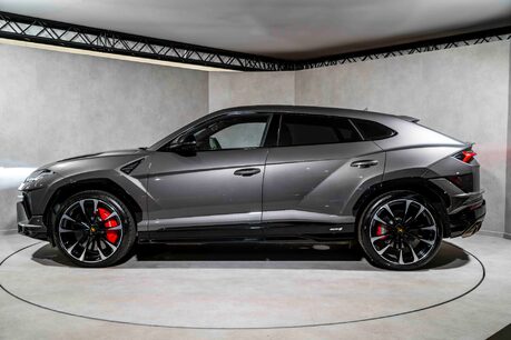 Lamborghini Urus V8 S. HEATED, COOLED & MASSAGE SEATS. PANORAMIC ROOF. B&O. TOPAZ FRONT PPF. 8