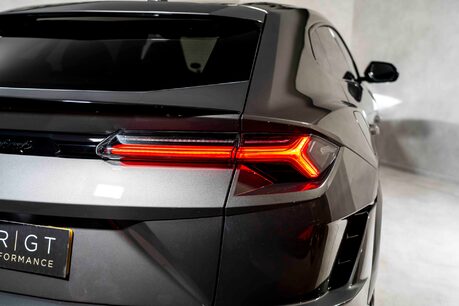 Lamborghini Urus V8 S. HEATED, COOLED & MASSAGE SEATS. PANORAMIC ROOF. B&O. TOPAZ FRONT PPF. 50