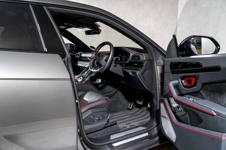 Lamborghini Urus V8 S. HEATED, COOLED & MASSAGE SEATS. PANORAMIC ROOF. B&O. TOPAZ FRONT PPF. 11