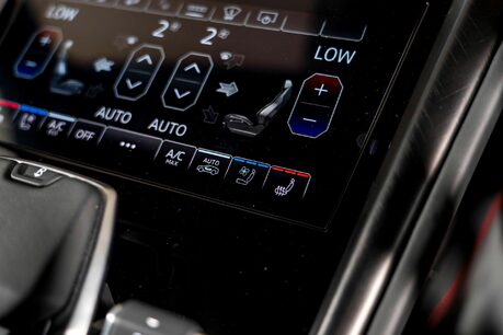 Lamborghini Urus V8 S. HEATED, COOLED & MASSAGE SEATS. PANORAMIC ROOF. B&O. TOPAZ FRONT PPF. 34
