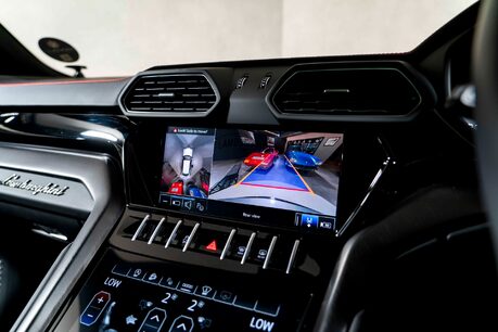 Lamborghini Urus V8 S. HEATED, COOLED & MASSAGE SEATS. PANORAMIC ROOF. B&O. TOPAZ FRONT PPF. 43
