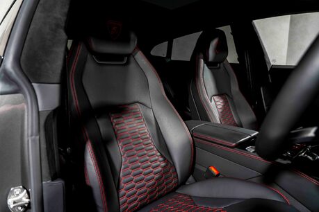 Lamborghini Urus V8 S. HEATED, COOLED & MASSAGE SEATS. PANORAMIC ROOF. B&O. TOPAZ FRONT PPF. 16