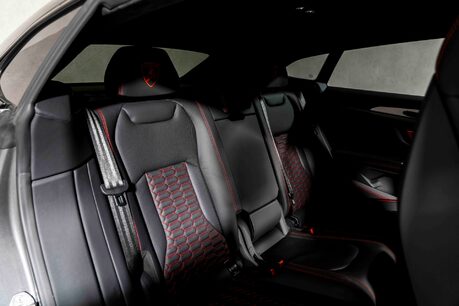 Lamborghini Urus V8 S. HEATED, COOLED & MASSAGE SEATS. PANORAMIC ROOF. B&O. TOPAZ FRONT PPF. 19