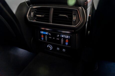 Lamborghini Urus V8 S. HEATED, COOLED & MASSAGE SEATS. PANORAMIC ROOF. B&O. TOPAZ FRONT PPF. 53