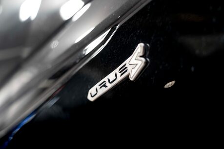 Lamborghini Urus V8 S. HEATED, COOLED & MASSAGE SEATS. PANORAMIC ROOF. B&O. TOPAZ FRONT PPF. 49