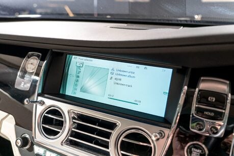 Rolls-Royce Wraith V12. VOSSEN WHEELS. GLASS PANORAMIC ROOF. MASSAGE SEATS. 32