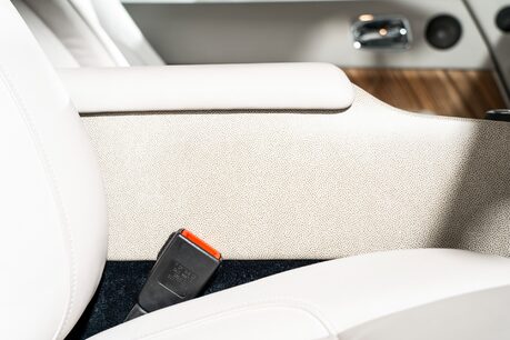 Rolls-Royce Wraith V12. VOSSEN WHEELS. GLASS PANORAMIC ROOF. MASSAGE SEATS. 38