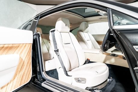 Rolls-Royce Wraith V12. VOSSEN WHEELS. GLASS PANORAMIC ROOF. MASSAGE SEATS. 17