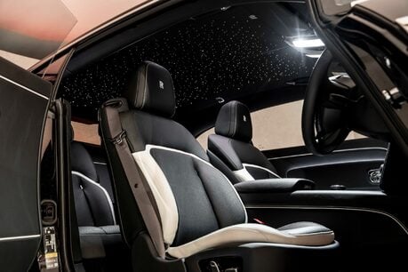 Rolls-Royce Spectre SHOOTING STAR STARLIGHT. MASSAGE, HEATED & COOLED SEATS. BESPOKE INTERIOR 30