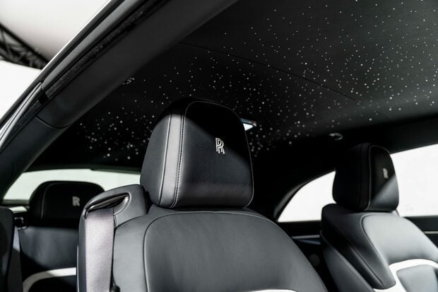 Rolls-Royce Spectre SHOOTING STAR STARLIGHT. MASSAGE, HEATED & COOLED SEATS. BESPOKE INTERIOR 5