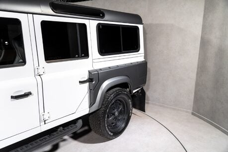 Land Rover Defender CHELSEA TRUCK CO 'WIDE TRACK BODY KIT' KHAN CONVERSION. APPLE CARPLAY 38