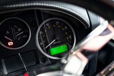 Land Rover Defender CHELSEA TRUCK CO 'WIDE TRACK BODY KIT' KHAN CONVERSION. APPLE CARPLAY 29