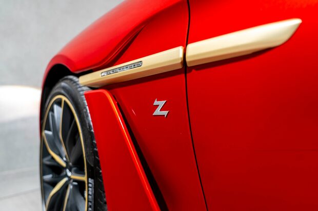Aston Martin Vanquish V12 ZAGATO.1 OF 99. VILLA D'ESTE PACK COSTING OVER £16K. FULL ASH. 3