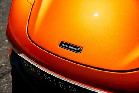 McLaren 720S WARRANTY. FULL MSH. ELITE PAINTWORK. CARBON EXTERIOR UPGRADE PACK 1. LIFT. 6