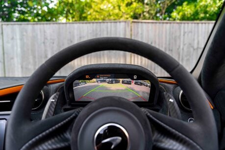 McLaren 720S WARRANTY. FULL MSH. ELITE PAINTWORK. CARBON EXTERIOR UPGRADE PACK 1. LIFT. 14