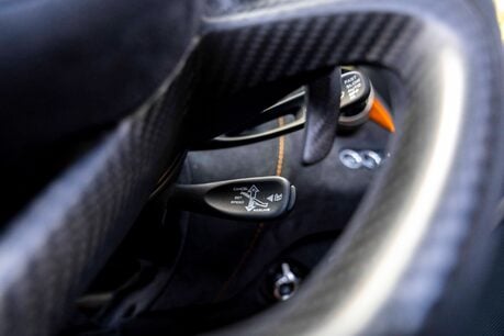 McLaren 720S WARRANTY. FULL MSH. ELITE PAINTWORK. CARBON EXTERIOR UPGRADE PACK 1. LIFT. 16