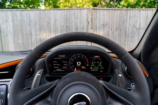 McLaren 720S WARRANTY. FULL MSH. ELITE PAINTWORK. CARBON EXTERIOR UPGRADE PACK 1. LIFT. 5