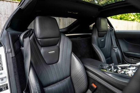 Mercedes-Benz Amg GT PREMIUM. MERCEDES WARRANTY. FULL MSH. HEATED SEATS. BURMESTER. PANO ROOF. 8