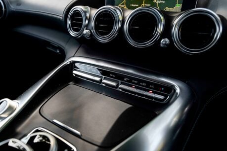 Mercedes-Benz Amg GT PREMIUM. MERCEDES WARRANTY. FULL MSH. HEATED SEATS. BURMESTER. PANO ROOF. 13