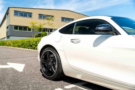 Mercedes-Benz Amg GT PREMIUM. MERCEDES WARRANTY. FULL MSH. HEATED SEATS. BURMESTER. PANO ROOF. 4