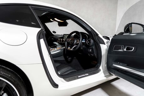 Mercedes-Benz Amg GT PREMIUM. MERCEDES WARRANTY. FULL MSH. DESIGNO PAINT. BURMESTER. PANO ROOF. 15