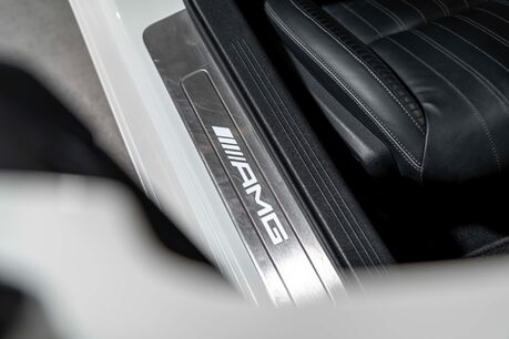 Mercedes-Benz Amg GT PREMIUM. MERCEDES WARRANTY. FULL MSH. DESIGNO PAINT. BURMESTER. PANO ROOF. 46