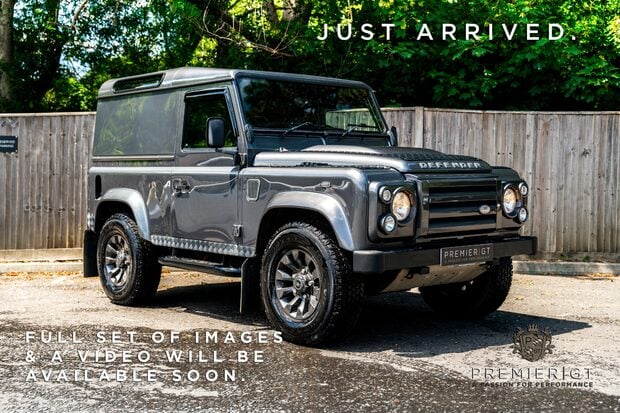 Land Rover Defender 90 TD HARD TOP XS. JUST SERVICED. SAWTOOTH ALLOYS. HARD TOP. 1