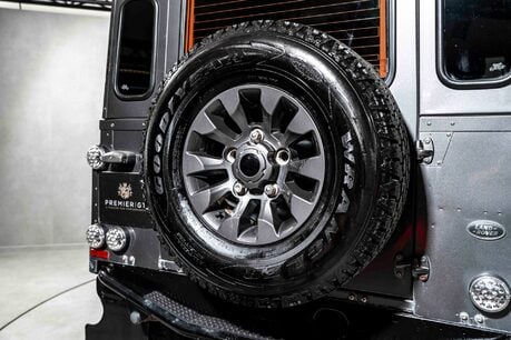 Land Rover Defender 90 TD HARD TOP XS. JUST SERVICED. SAWTOOTH ALLOYS. HARD TOP. 44