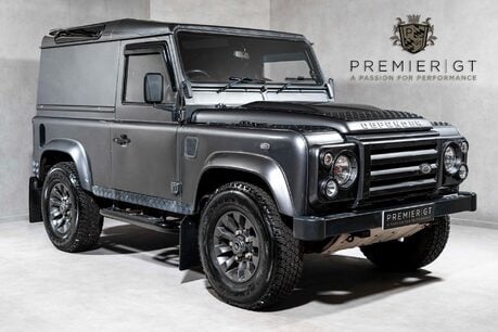 Land Rover Defender 90 TD HARD TOP XS. JUST SERVICED. SAWTOOTH ALLOYS. HARD TOP. 1