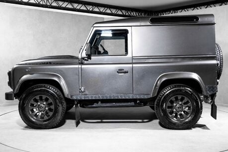 Land Rover Defender 90 TD HARD TOP XS. JUST SERVICED. SAWTOOTH ALLOYS. HARD TOP. 8