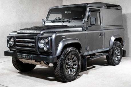 Land Rover Defender 90 TD HARD TOP XS. JUST SERVICED. SAWTOOTH ALLOYS. HARD TOP. 3