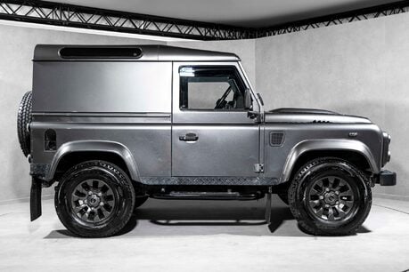 Land Rover Defender 90 TD HARD TOP XS. JUST SERVICED. SAWTOOTH ALLOYS. HARD TOP. 7