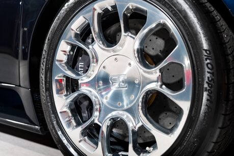 Bugatti Veyron GRAND SPORT. SERVICE PACK. EX BUGATTI DISPLAY CAR. OUTSTANDING PROVENANCE. 13