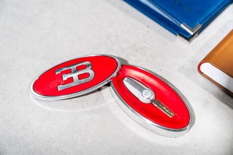 Bugatti Veyron GRAND SPORT. SERVICE PACK. EX BUGATTI DISPLAY CAR. OUTSTANDING PROVENANCE. 55