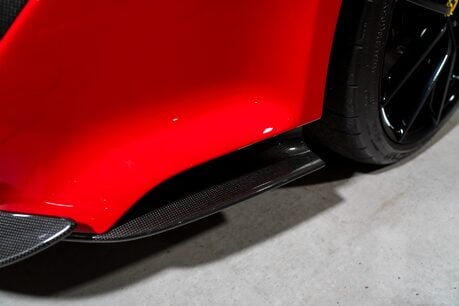 Ferrari 488 Pista FULL FSH. CARBON FIBRE INT & PACK. LIFT. TWO-TONE LIVERY. 30