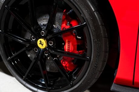 Ferrari 488 Pista FULL FSH. CARBON FIBRE INT & PACK. LIFT. TWO-TONE LIVERY. 10