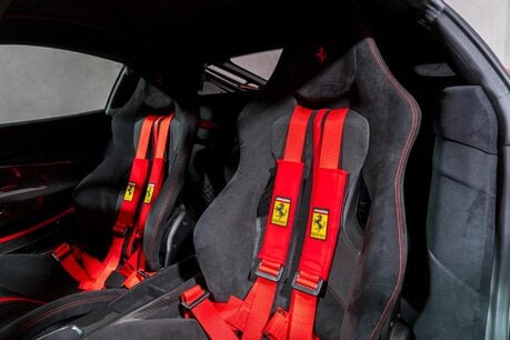Ferrari 488 Pista FULL FSH. CARBON FIBRE INT & PACK. LIFT. TWO-TONE LIVERY. 15