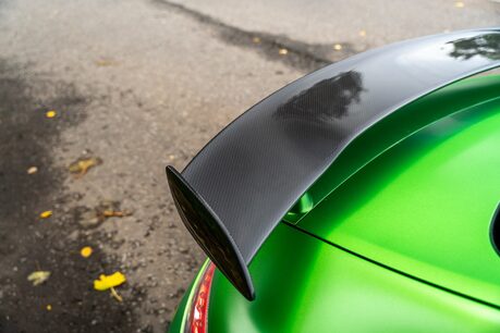 Mercedes-Benz AMG GT R PREMIUM. CERAMIC BRAKES. AMG TRACK PACK. CARBON FIBRE TRIM. 11