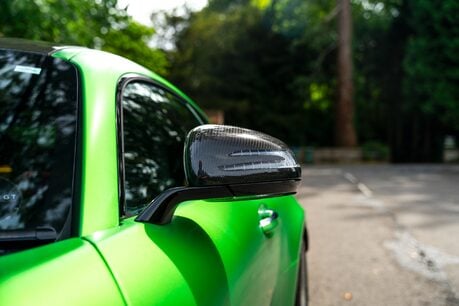 Mercedes-Benz AMG GT R PREMIUM. CERAMIC BRAKES. AMG TRACK PACK. CARBON FIBRE TRIM. 12