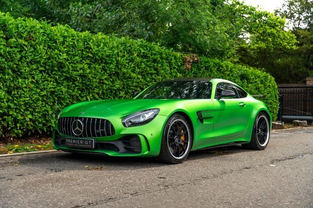 Mercedes-Benz AMG GT R PREMIUM. CERAMIC BRAKES. AMG TRACK PACK. CARBON FIBRE TRIM. 1