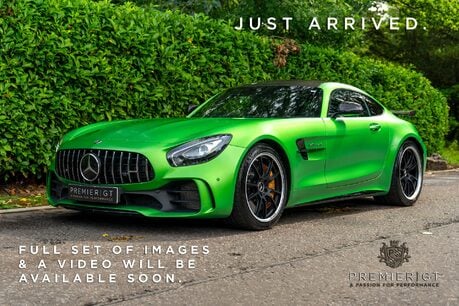 Mercedes-Benz AMG GT R PREMIUM. CERAMIC BRAKES. AMG TRACK PACK. CARBON FIBRE TRIM. 1