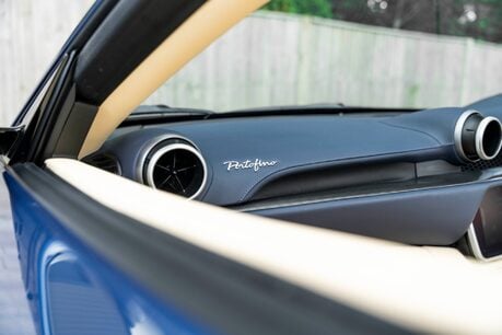 Ferrari Portofino STUNNING SPEC. BLU MIRABEAU PAINTWORK. FULL FSH. SPORTS EXHAUST SYSTEM. 28