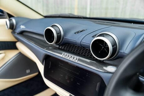 Ferrari Portofino STUNNING SPEC. BLU MIRABEAU PAINTWORK. FULL FSH. SPORTS EXHAUST SYSTEM. 25